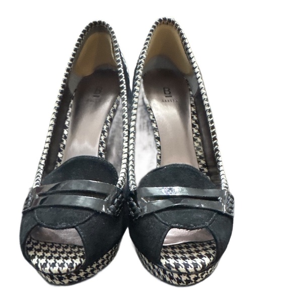Bakers houndstooth blkwt peep toe heels
New box included - Picture 2 of 5